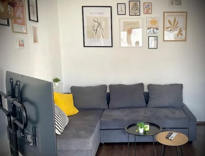 Cozy Free Parking Wi-fi Netflix Апартаменты