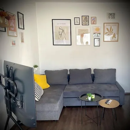 Cozy Free Parking Wi-fi Netflix Apartmán